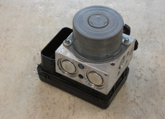 ABS pomp Ducati Monster 821