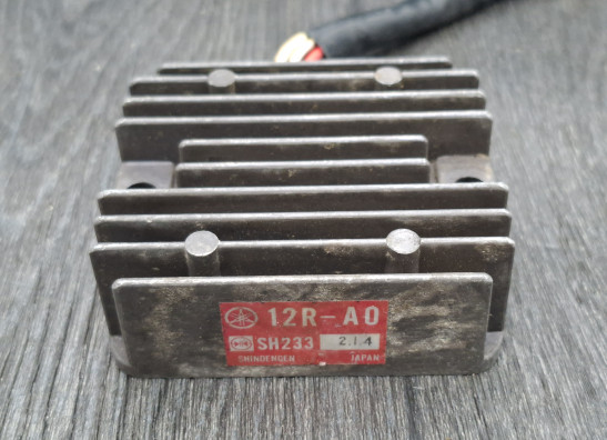 Spanningsregelaar Yamaha FZ 600