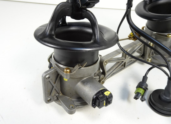 Gasklephuis Ducati 749  999