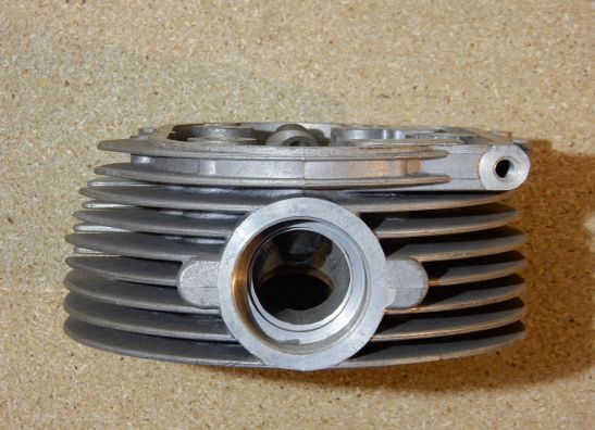 Cilinderkop Moto Guzzi V7 700