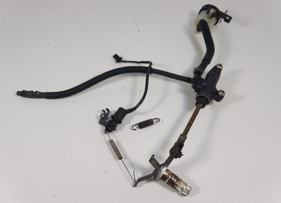 Rempomp achter Yamaha TDM
