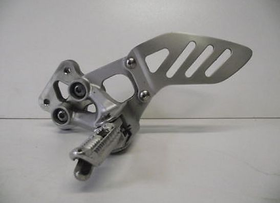 Fussrastetrager vorne links Suzuki GSX R 750