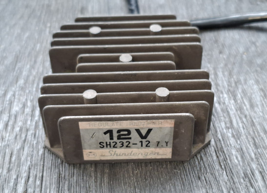 Regulator rectifier  Suzuki VS 800 Intruder