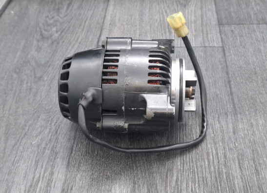 Dynamo Triumph Trident 900