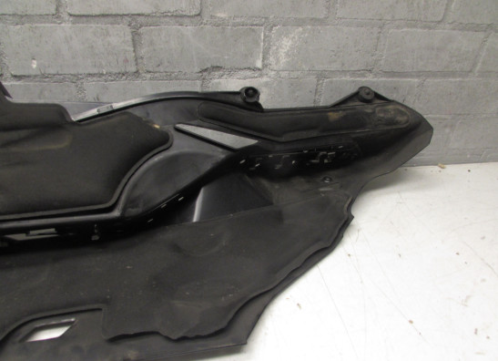 Cowl lower right BMW C 650 GT