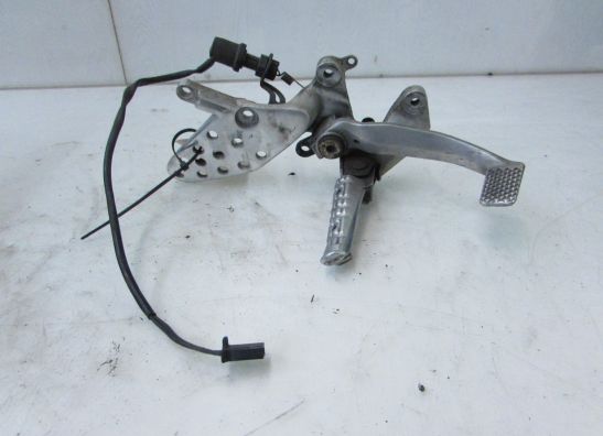 Main step holder right Yamaha YZF 750