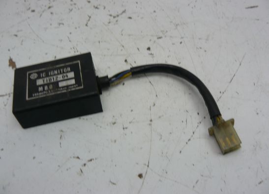 Ignitor CDI ECU Honda VF 700  750 F