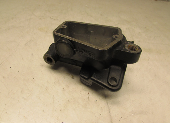 Front brake master cylinder  Yamaha V max