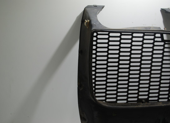 Cowl V shape under BMW K 1100 LT