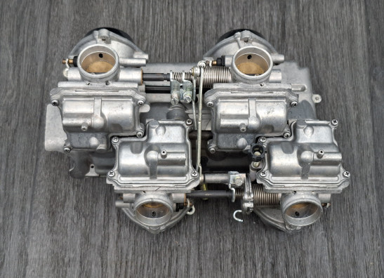 Carburetor assy Honda VF 700  750 C Magna