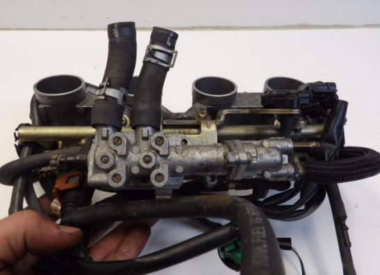 Gasklephuis Yamaha FZ6