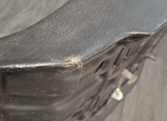 Zadel Honda VF 700  750 S Sabre