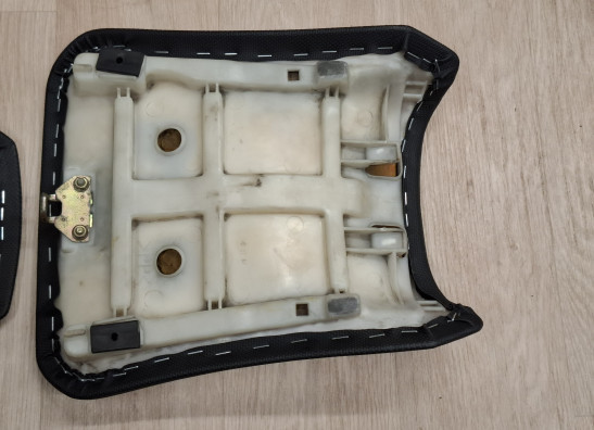 Zadel Yamaha YZF 750