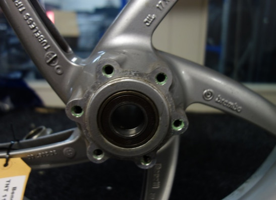 Voorvelg Benelli TNT 1130 cafe racer