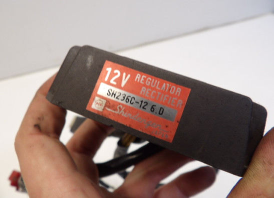 Regulator rectifier  Honda CBR 1000 F