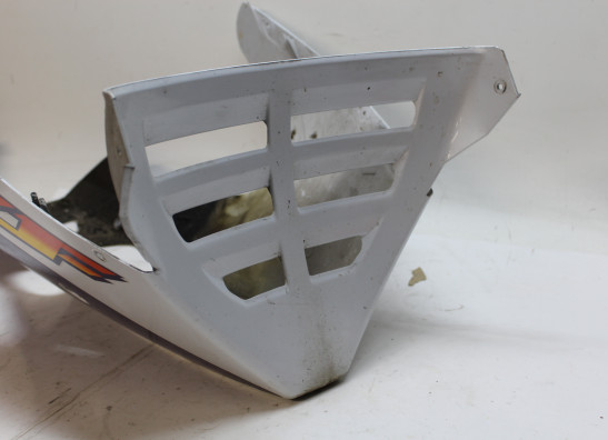 Cowl under Yamaha YZF 750