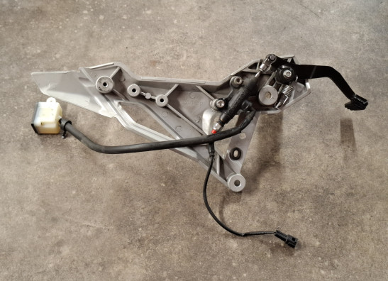 Main step holder right CFMoto 650 MT