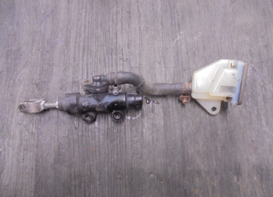 Rempomp achter Suzuki GSX F 1100 1988-1994