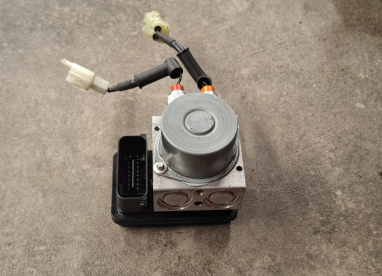 ABS pomp KTM 790 Duke