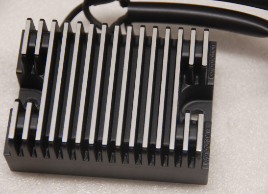 Spanningsregelaar Harley Davidson Sportster