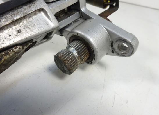 Fussrastetrager vorne rechts Yamaha FJR 1300