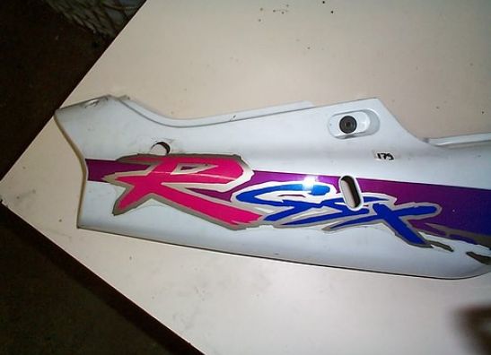 Rechter achterkant Suzuki GSX R 750