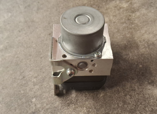 ABS pomp Yamaha Tracer 7