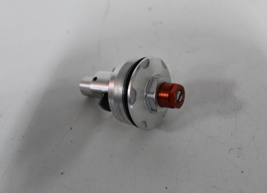 Fork pipe outside Triumph Street Triple 675