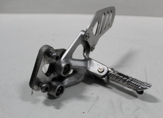 Fussrastetrager vorne links Suzuki GSX R 750