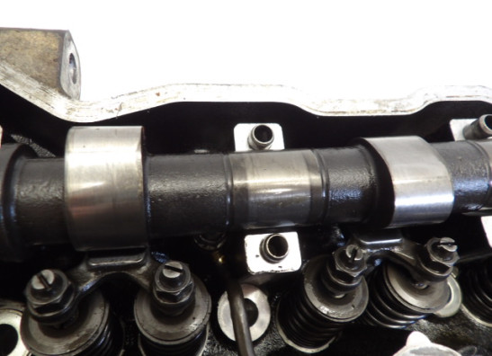 Cylinder head Kawasaki GPZ 900