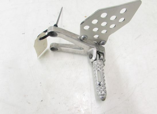 Fussrastetrager vorne rechts Honda CBR 600 RR