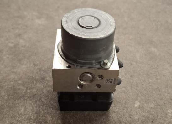 ABS pomp KTM 690 Duke 4