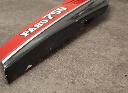 Rechter achterkant Ducati Paso
