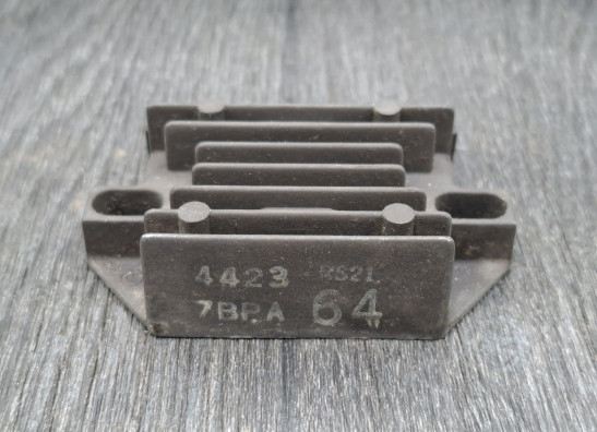 Regulator rectifier  Suzuki GSX 250