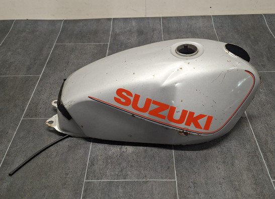 Benzintank Suzuki GSX 400 F