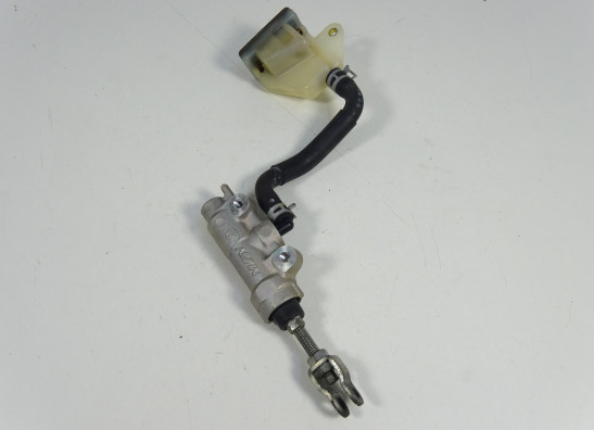 Rempomp achter Suzuki GSR 600 2006-2009