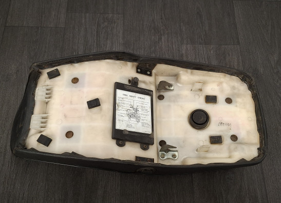 Zadel Kawasaki Z 550 GT