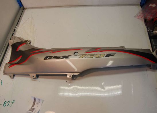 Linker achterkant Suzuki GSX F 750
