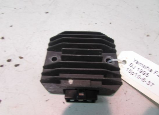 Spanningsregelaar Yamaha FZR 600