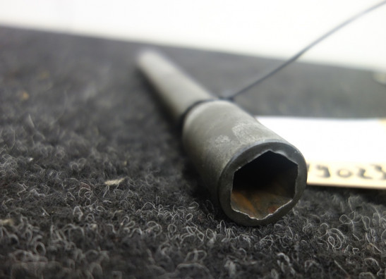 Axle front Yamaha FJR 1300