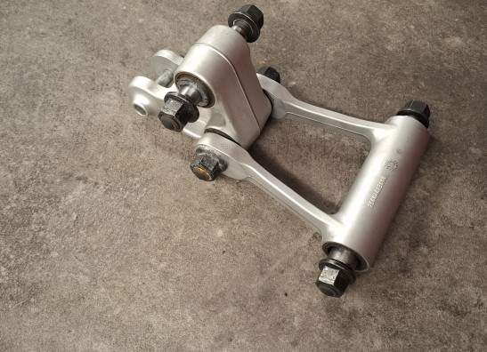 Link systeem achterveer KTM 690 Duke 4