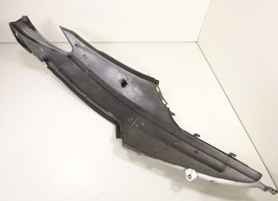 Cowl rear right Suzuki Burgman AN 250