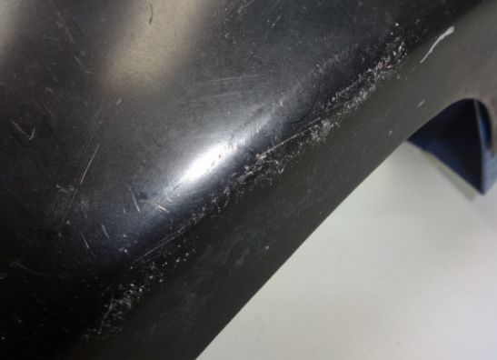 Cowl V shape under Honda CB 1