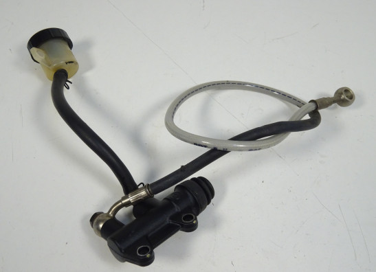 Rempomp achter Ducati monster 696