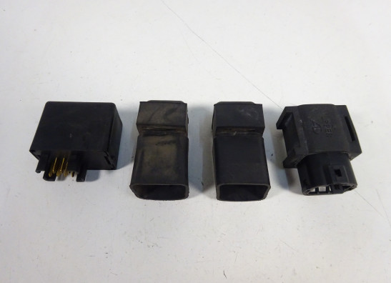 Relais unit Suzuki GSR 600