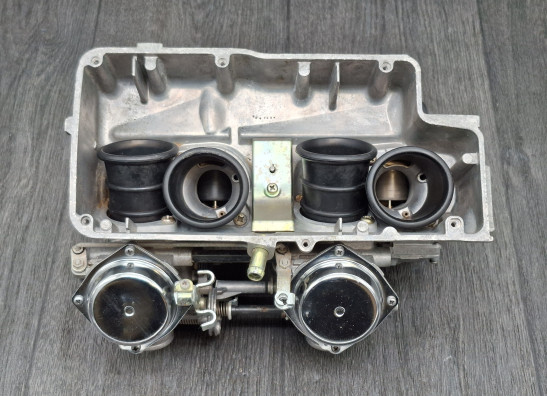 Carburetor assy Honda VF 700  750 C Magna