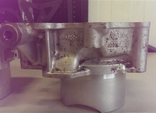 Cylinders Aprilia RSV 1000