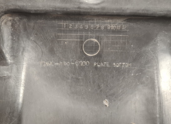 Zadel Honda VF 700  750 S Sabre