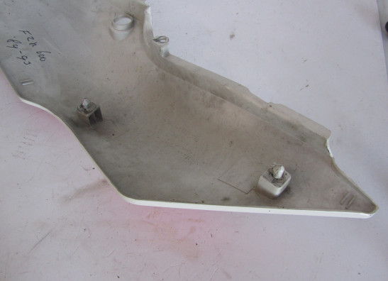 Linker achterkant Yamaha FZR 600