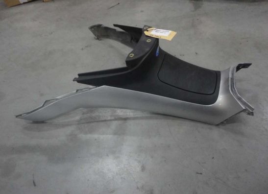 Onderkuip Piaggio Mp3 400